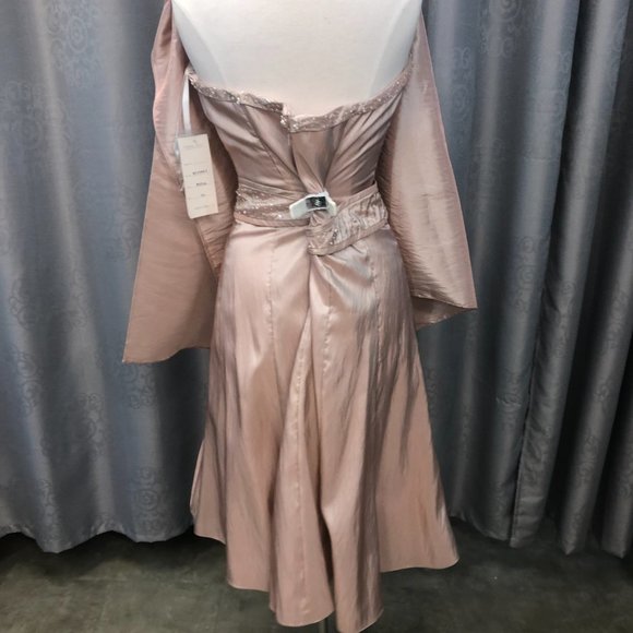 NEW Sample Silky Tea Length with Shawl Dress
Mother Bride Tea Length Bridesmaid - Picture 6 of 9